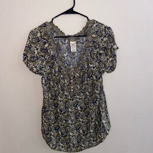 Super cute ruffled v neck blouse short sleeve indie sleaze hipster going out top